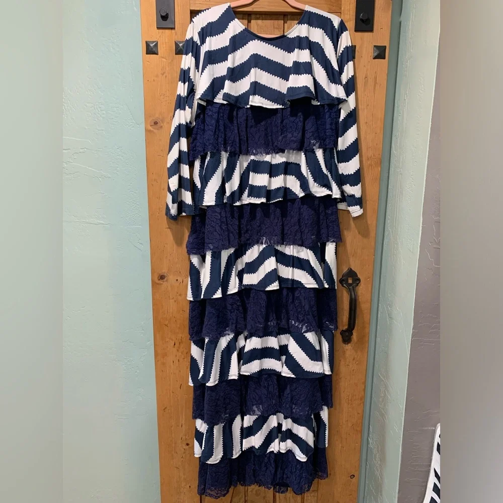 DJ Navy and White Dress - Picture 1 of 15